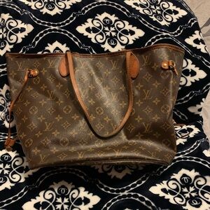 Louis Vuitton neverfull tote bag